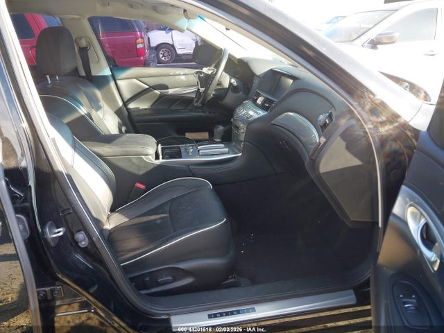 44301518 :رقم المزاد ، JN1BY1AR0KM585679 vin ، 2019 Infiniti Q70 3.7x Luxe مزاد بيع