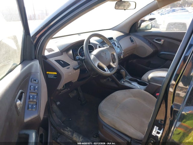 2011 Hyundai Tucson Gl მანქანა იყიდება აუქციონზე, vin: KM8JT3AB4BU145885, აუქციონის ნომერი: 44301571
