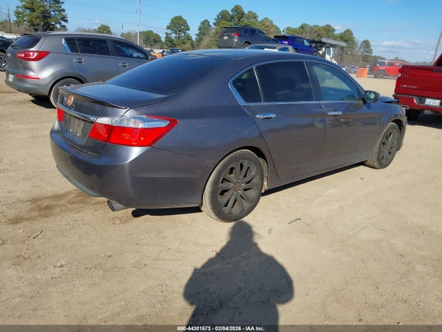 Продажа на аукционе авто 2015 Honda Accord Sport, vin: 1HGCR2F51FA003530, номер лота: 44301573