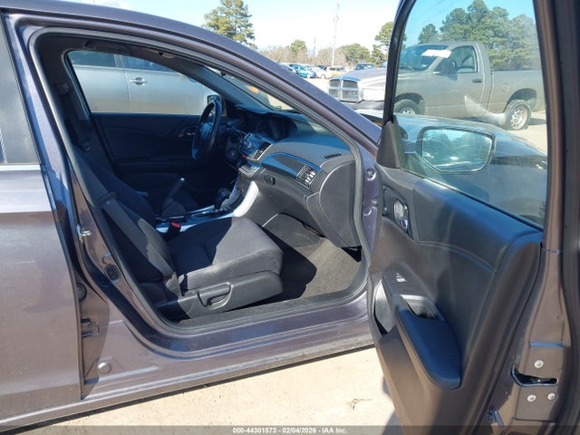 Продажа на аукционе авто 2015 Honda Accord Sport, vin: 1HGCR2F51FA003530, номер лота: 44301573