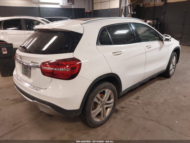 2018 MERCEDES-BENZ GLA 250 WDCTG4GB7JJ520063 Photo 3