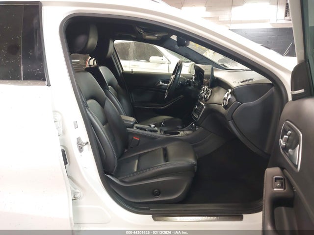 2018 MERCEDES-BENZ GLA 250 WDCTG4GB7JJ520063 Photo 4