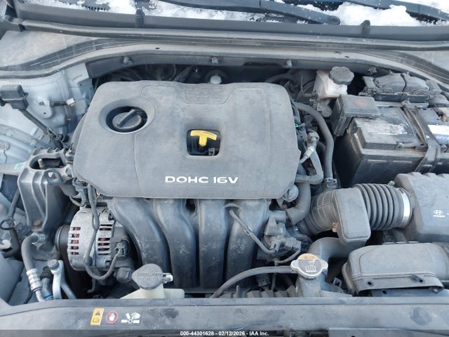 5NPD84LF5HH015206 Hyundai ELANTRA SE
