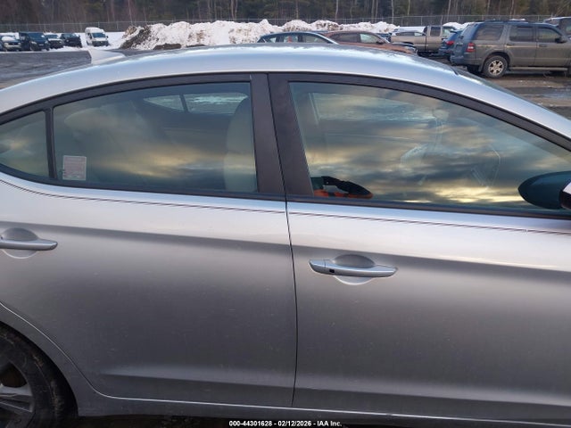 5NPD84LF5HH015206 Hyundai ELANTRA SE