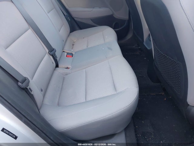 5NPD84LF5HH015206 Hyundai ELANTRA SE
