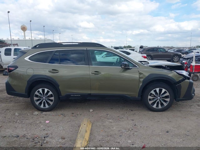 4S4BTANC2P3215800 Subaru Outback Limited