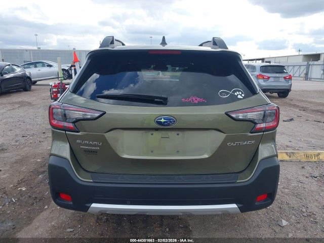 4S4BTANC2P3215800 Subaru Outback Limited