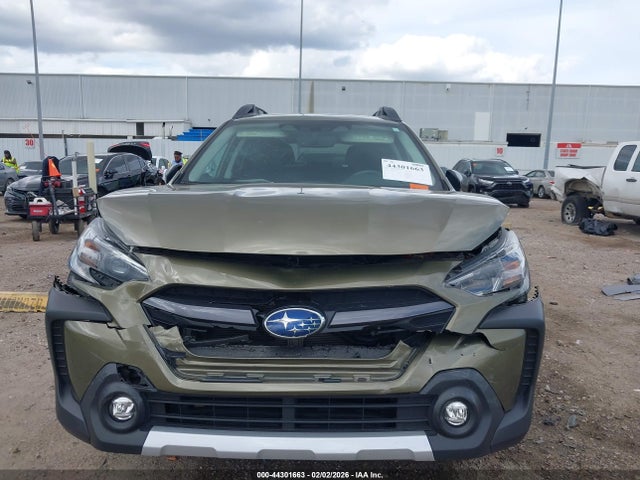 4S4BTANC2P3215800 Subaru Outback Limited