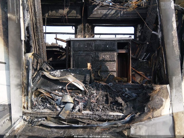 2012 Open Range Rv 5th Wheel მანქანა იყიდება აუქციონზე, vin: 5XMFE3927C5008027, აუქციონის ნომერი: 44301722