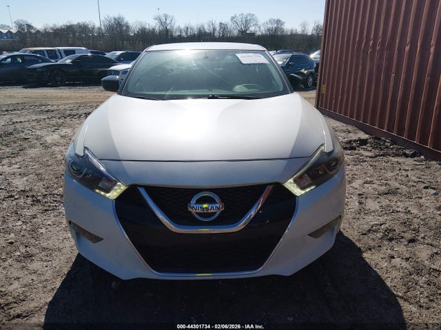 1N4AA6AP4JC409897 Nissan Maxima 3.5 S