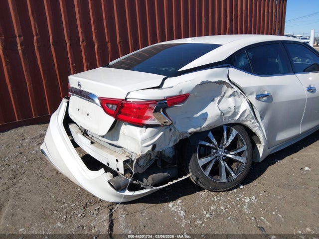 1N4AA6AP4JC409897 Nissan Maxima 3.5 S