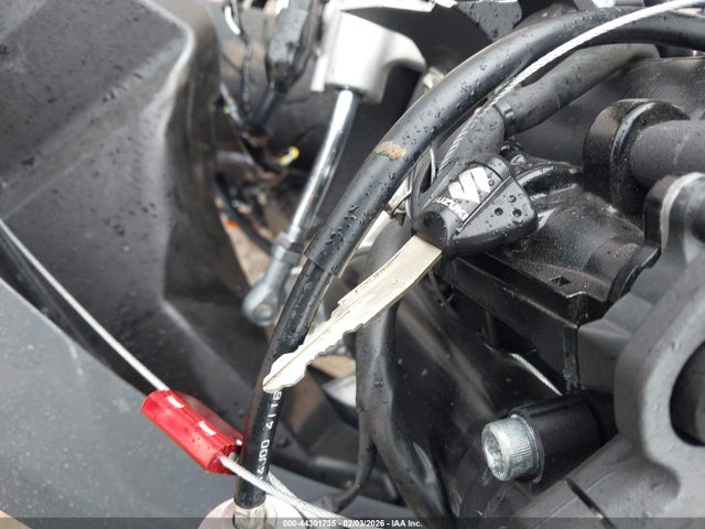 JS1GN7FA0S7101181 Suzuki GSX-R600