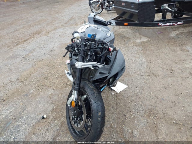 JS1GN7FA0S7101181 Suzuki GSX-R600