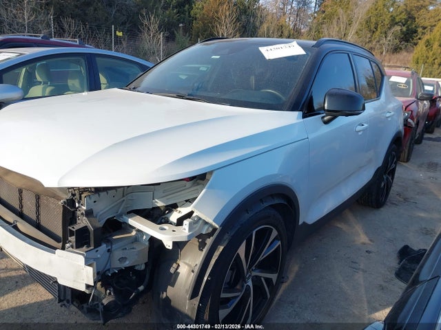 Продажа на аукционе авто 2022 Volvo Xc40 T4 R-design, vin: YV4AC2HM2N2642873, номер лота: 44301749