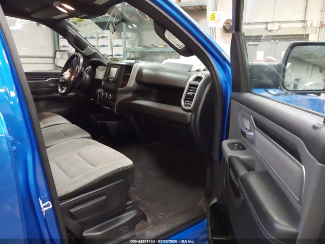44301763 :رقم المزاد ، 1C6RRFFG1MN612826 vin ، 2021 Ram 1500 Big Horn  4x4 5'7 Box مزاد بيع