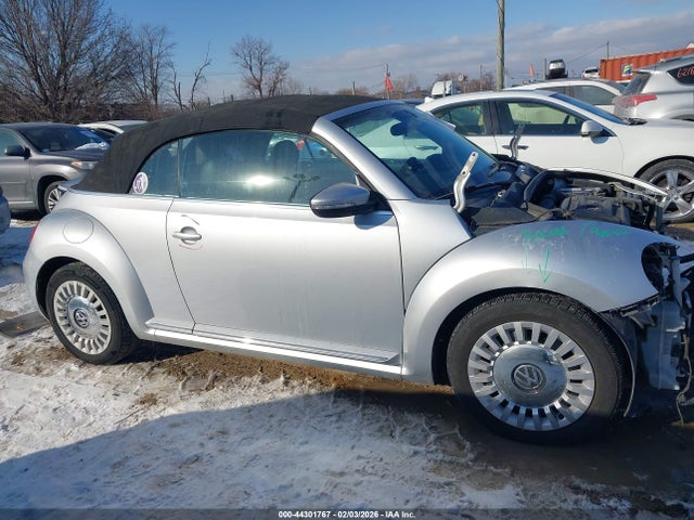 Продаж на аукціоні авто 2015 Volkswagen Beetle 1.8t, vin: 3VW517AT5FM812112, номер лоту: 44301767