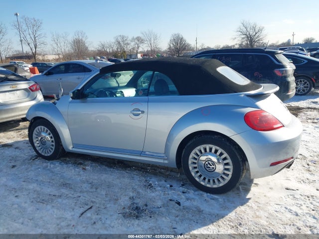 Продаж на аукціоні авто 2015 Volkswagen Beetle 1.8t, vin: 3VW517AT5FM812112, номер лоту: 44301767