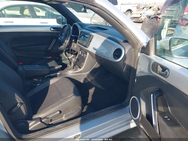 Продаж на аукціоні авто 2015 Volkswagen Beetle 1.8t, vin: 3VW517AT5FM812112, номер лоту: 44301767