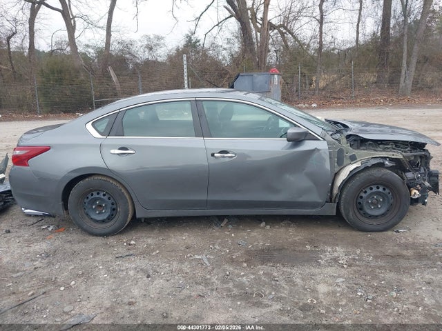 Nissan Altima 2.5 S 2018 1N4AL3AP8JC191908 Image 14