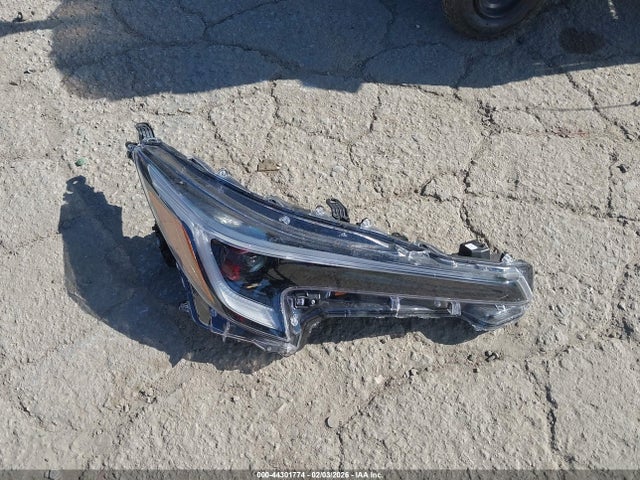 Toyota Corolla Hybrid Le 2025 JTDBCMFE4S3081578 Image 12