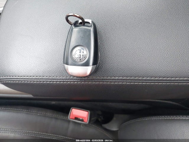 2021 ALFA ROMEO STELVIO ZASPAKBN4M7D18739 Photo 10