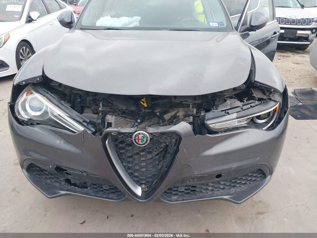 2021 ALFA ROMEO STELVIO ZASPAKBN4M7D18739 Photo 5