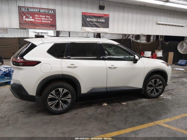 5N1AT3BA4MC819158 Nissan Rogue Sv Fwd