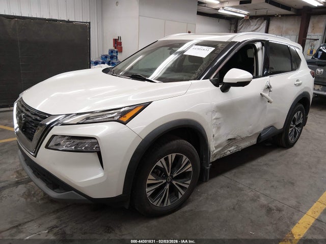 5N1AT3BA4MC819158 Nissan Rogue Sv Fwd