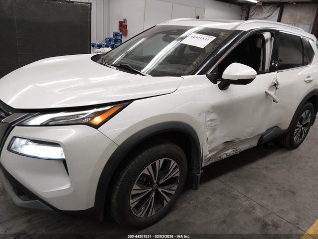 5N1AT3BA4MC819158 Nissan Rogue Sv Fwd