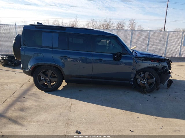 Продаж на аукціоні авто 2025 Land Rover Defender 110 P300, vin: SALEJ7EX4S2448971, номер лоту: 44301844