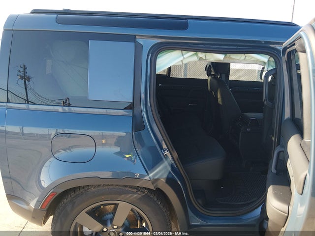 Продаж на аукціоні авто 2025 Land Rover Defender 110 P300, vin: SALEJ7EX4S2448971, номер лоту: 44301844