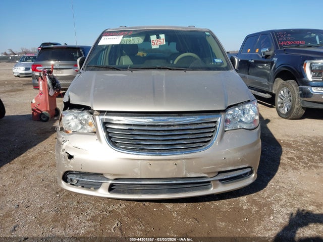 44301857 :رقم المزاد ، 2C4RC1BGXFR717681 vin ، 2015 Chrysler Town & Country Touring مزاد بيع