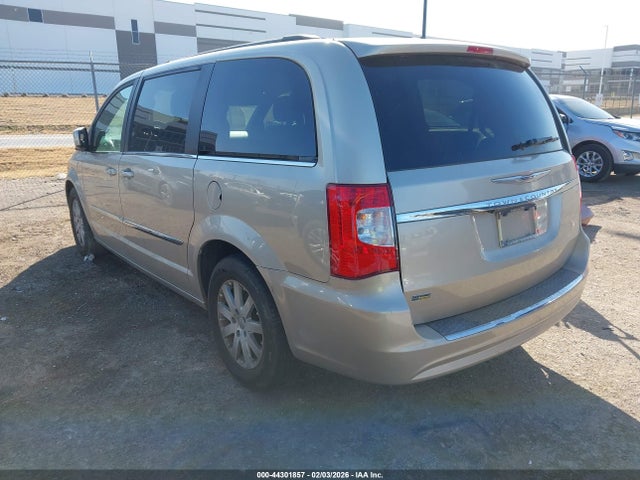 44301857 :رقم المزاد ، 2C4RC1BGXFR717681 vin ، 2015 Chrysler Town & Country Touring مزاد بيع