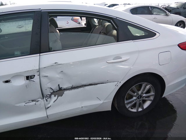 2016 Hyundai Sonata Se მანქანა იყიდება აუქციონზე, vin: 5NPE24AF7GH340138, აუქციონის ნომერი: 44301882