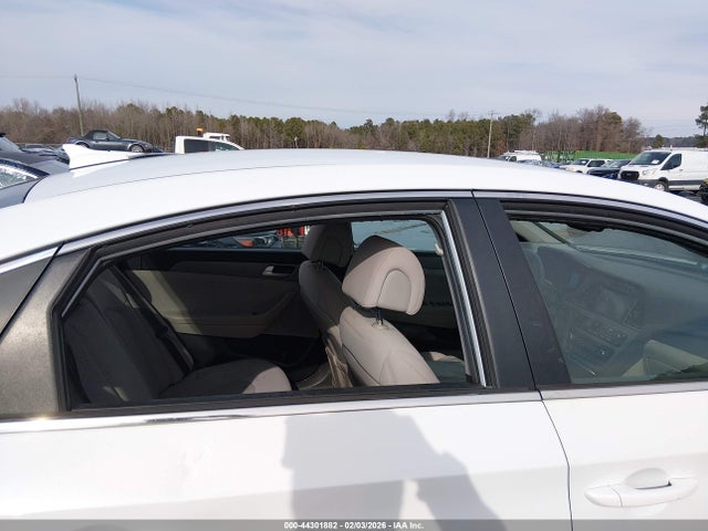 2016 Hyundai Sonata Se მანქანა იყიდება აუქციონზე, vin: 5NPE24AF7GH340138, აუქციონის ნომერი: 44301882