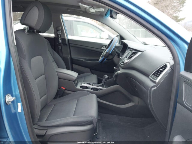 2017 HYUNDAI TUCSON KM8J3CA22HU554539 Photo 4