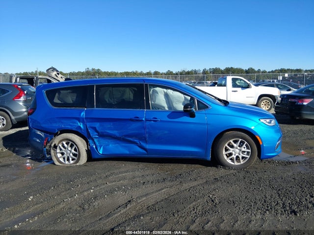 2C4RC1BG2TR203965 Chrysler Pacifica Select