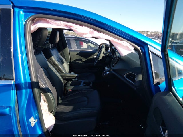2C4RC1BG2TR203965 Chrysler Pacifica Select