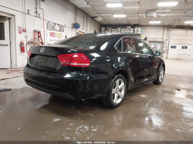 Продаж на аукціоні авто 2015 Volkswagen Passat 1.8t Limited Edition, vin: 1VWAT7A30FC115313, номер лоту: 44301964