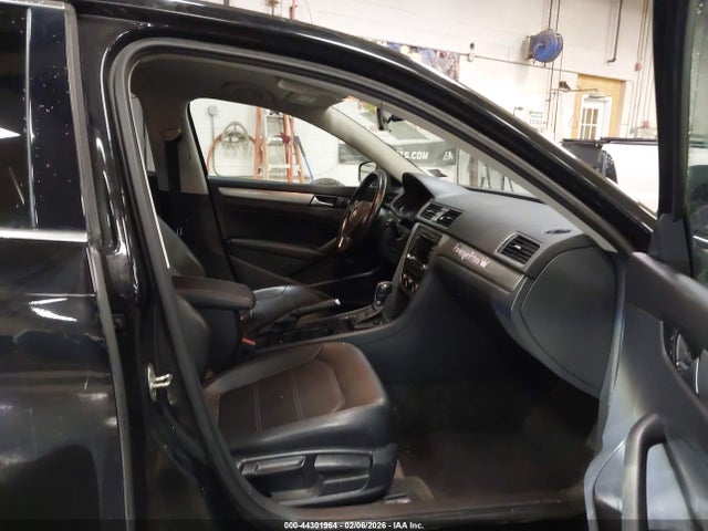 Продаж на аукціоні авто 2015 Volkswagen Passat 1.8t Limited Edition, vin: 1VWAT7A30FC115313, номер лоту: 44301964
