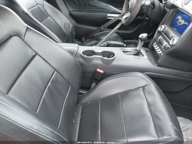 Ford Mustang Ecoboost Premium 2021 1FATP8UH3M5115956 Image 5
