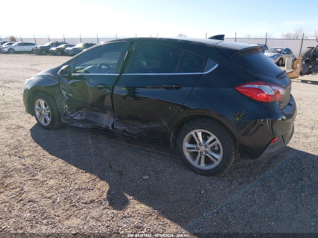 2018 CHEVROLET CRUZE 3G1BE6SM9JS642961 Photo 2