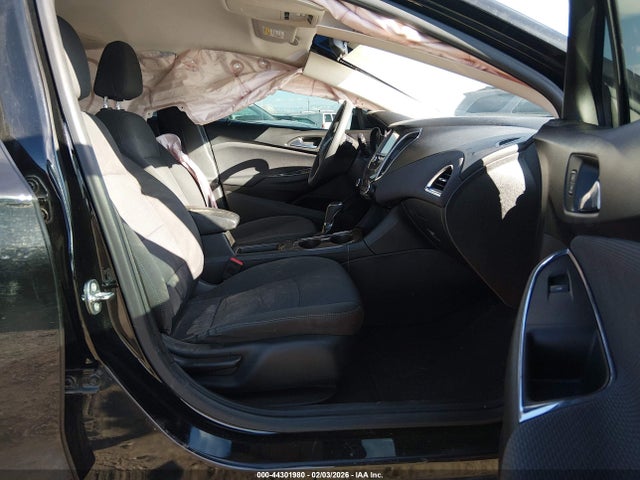 2018 CHEVROLET CRUZE 3G1BE6SM9JS642961 Photo 4