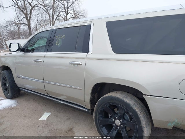 Продажа на аукционе авто 2016 Cadillac Escalade Esv Platinum, vin: 1GYS4KKJ8GR276103, номер лота: 44301992