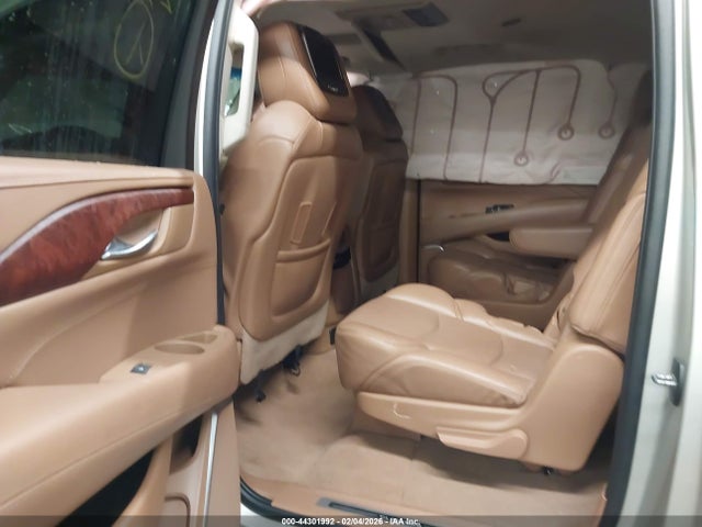 Продажа на аукционе авто 2016 Cadillac Escalade Esv Platinum, vin: 1GYS4KKJ8GR276103, номер лота: 44301992