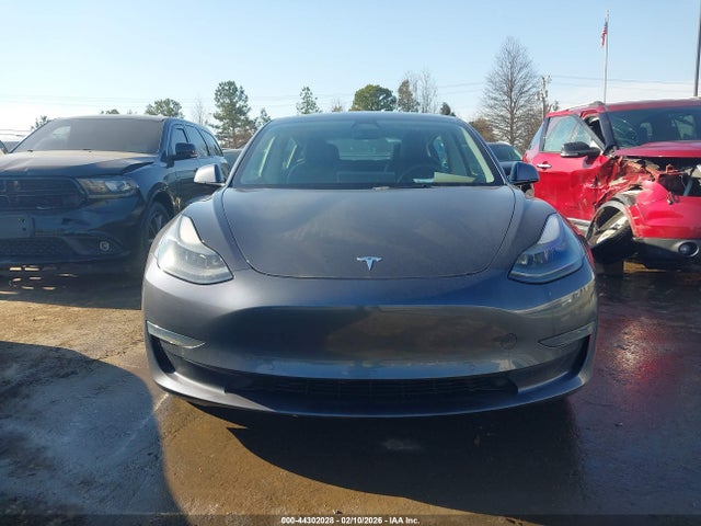 2021 Tesla Model 3 Performance Dual Motor All-wheel Drive მანქანა იყიდება აუქციონზე, vin: 5YJ3E1EC7MF093663, აუქციონის ნომერი: 44302028