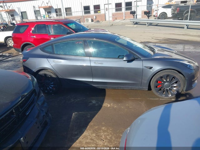 2021 Tesla Model 3 Performance Dual Motor All-wheel Drive მანქანა იყიდება აუქციონზე, vin: 5YJ3E1EC7MF093663, აუქციონის ნომერი: 44302028