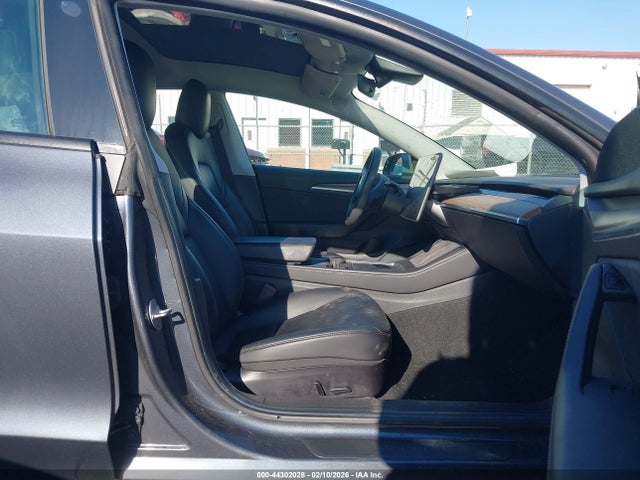 2021 TESLA MODEL 3 5YJ3E1EC7MF093663 Photo 4