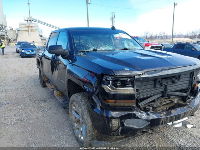 3GCUKREC4JG221164 Chevrolet Silverado 1500 2lt