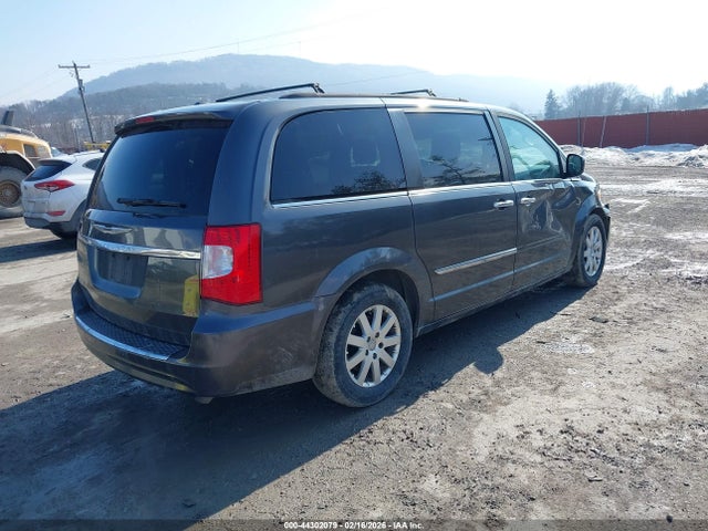 44302079 :رقم المزاد ، 2C4RC1BG2FR596161 vin ، 2015 Chrysler Town & Country Touring مزاد بيع